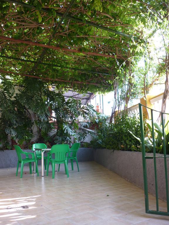 Hotel Las Flores Tolox Exterior foto